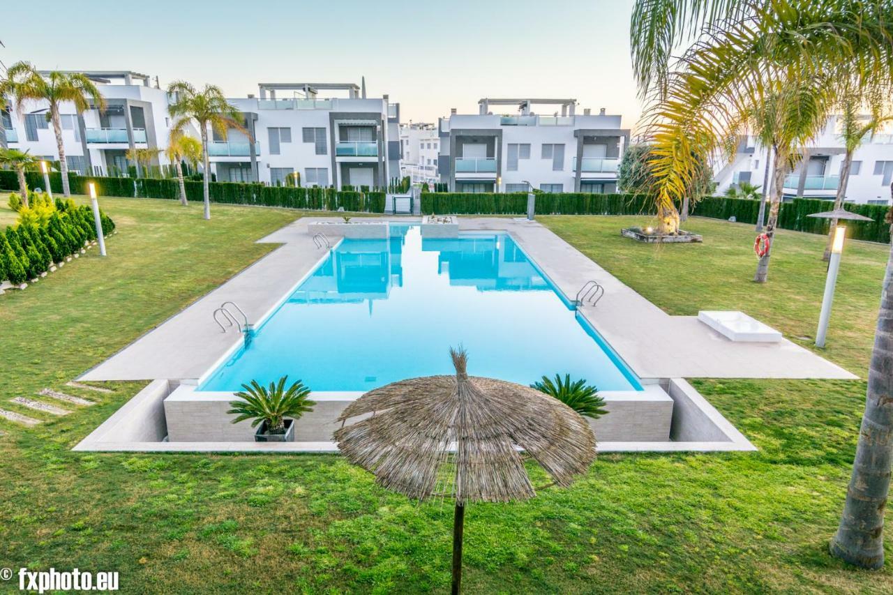 Eluxuria Sunny Villa Torrevieja Exterior foto